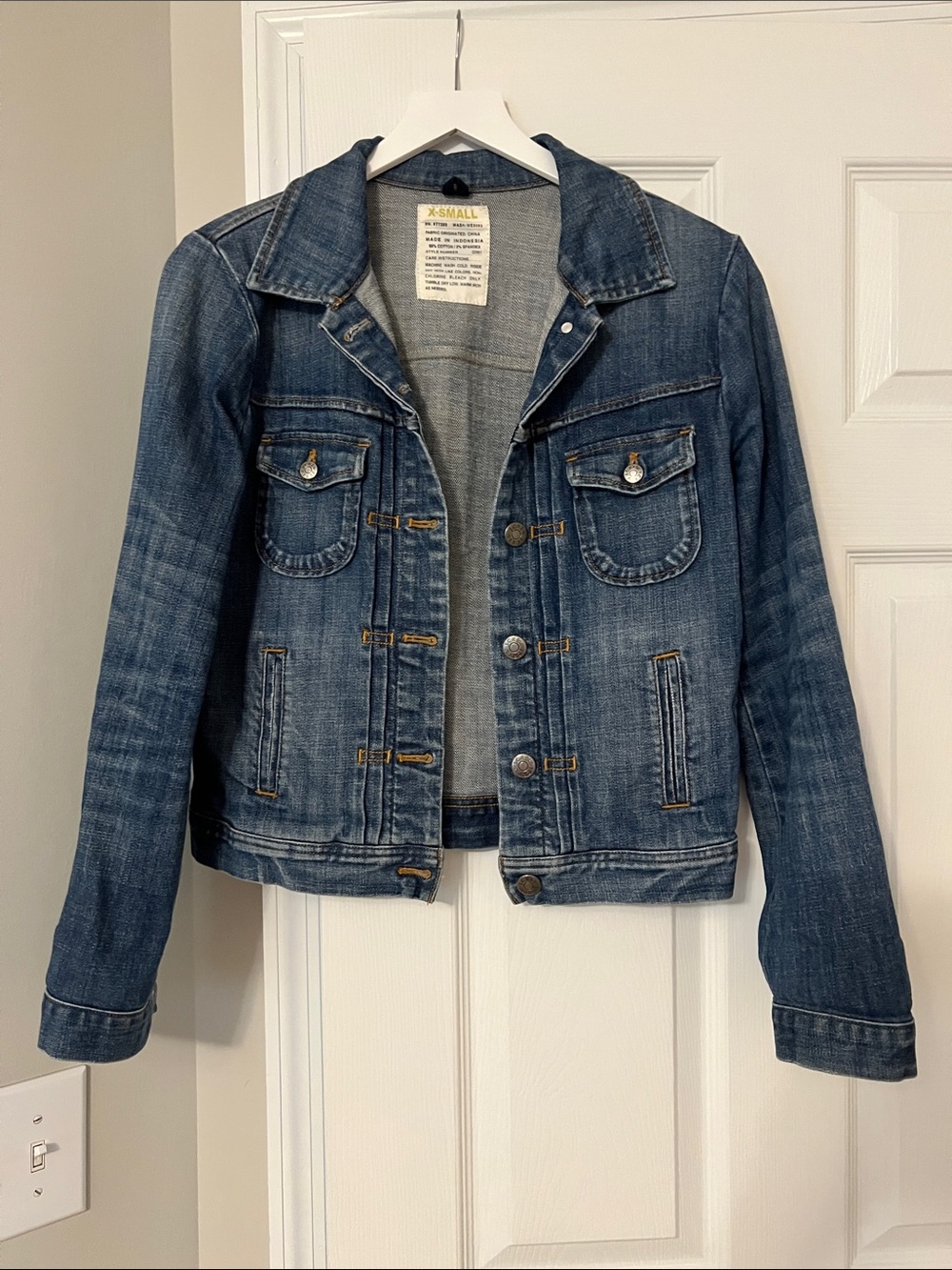 J. Crew Women's Medium Wash Blue Denim Jacket